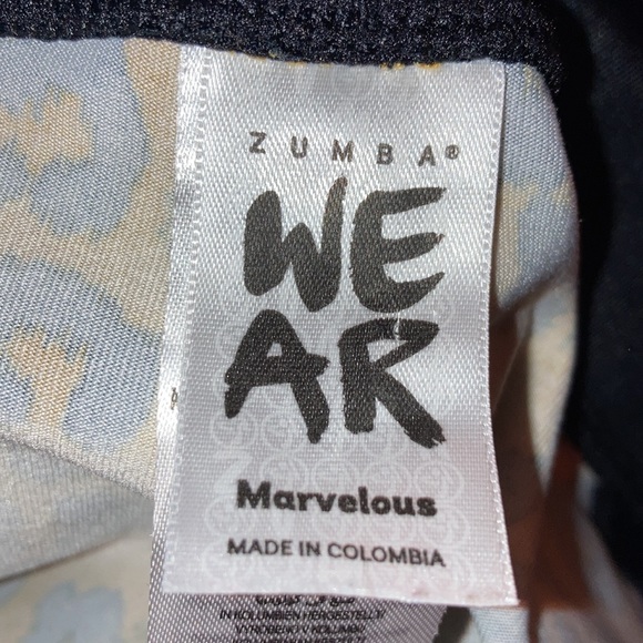 Zumba‎ capris - Picture 6 of 8